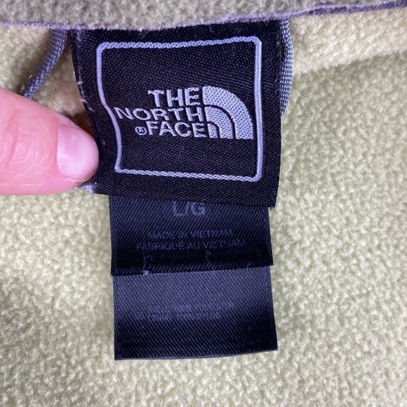 The North Face Two Toned Olive Green Fleece Zip Up Jacket - Picture 11 of 12